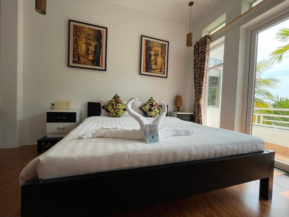 The Bygone Hotell Siem Reap Exteriör bild
