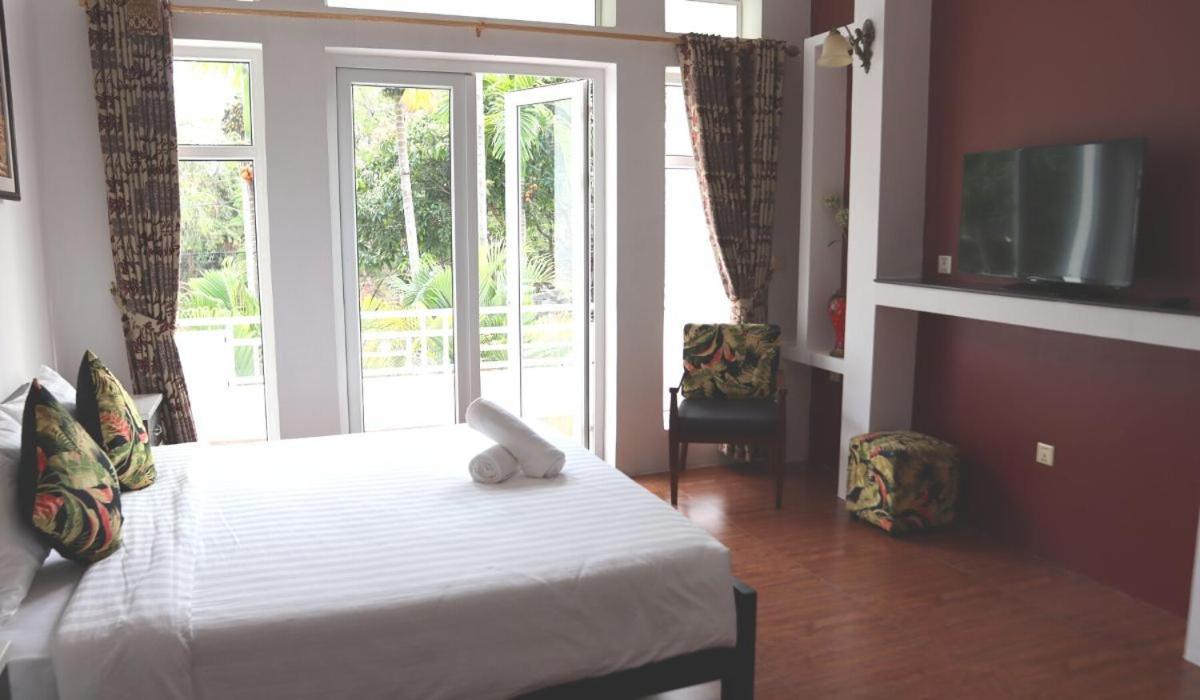 The Bygone Hotell Siem Reap Exteriör bild
