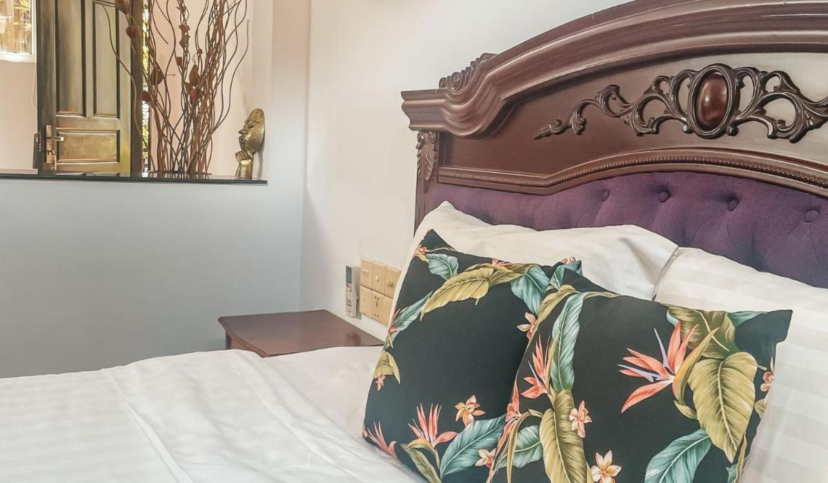 The Bygone Hotell Siem Reap Exteriör bild