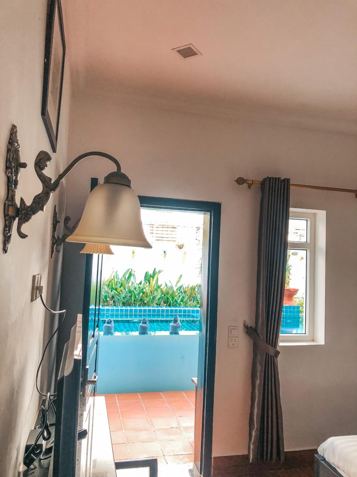 The Bygone Hotell Siem Reap Exteriör bild