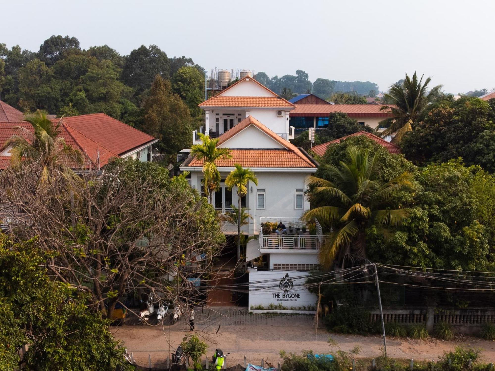 The Bygone Hotell Siem Reap Exteriör bild